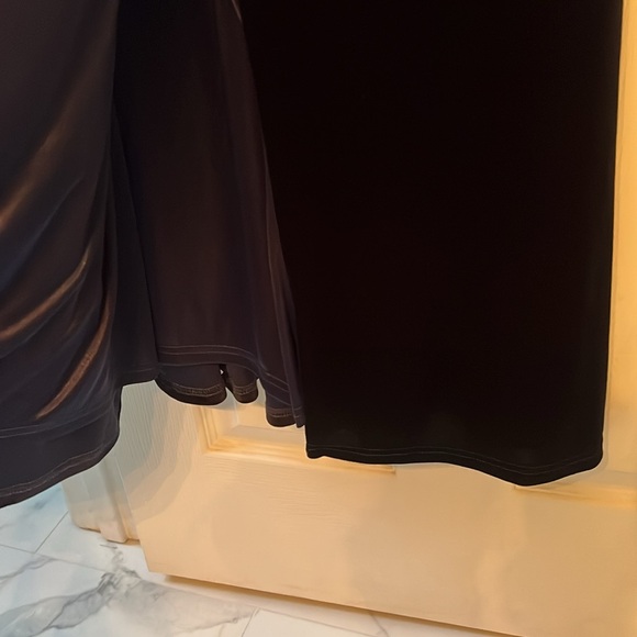 Beautiful Navy Blue Velvet Giselle Maxi Dresss - Picture 10 of 12